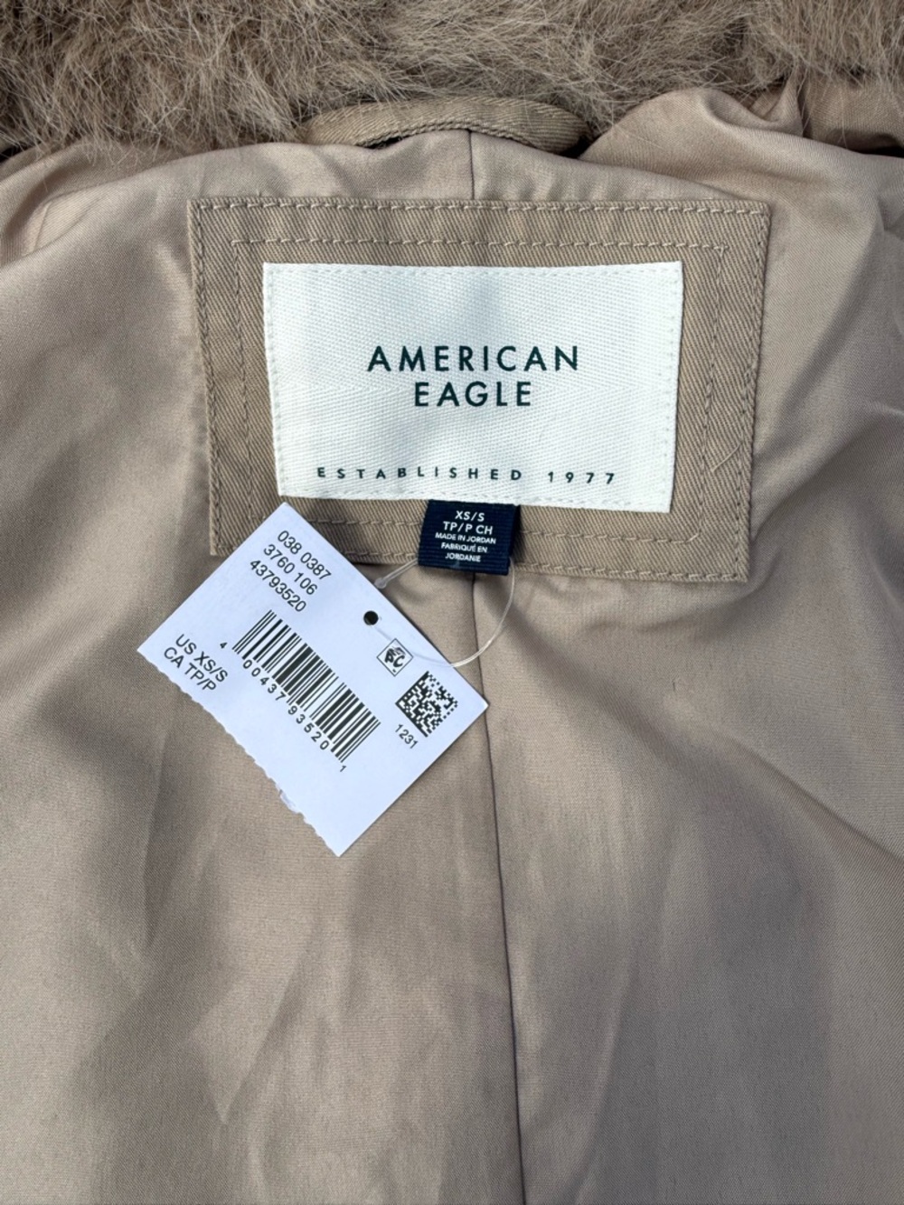 American Eagle Faux Fur Vest , NWT , Sz XS - Picture 2 of 9